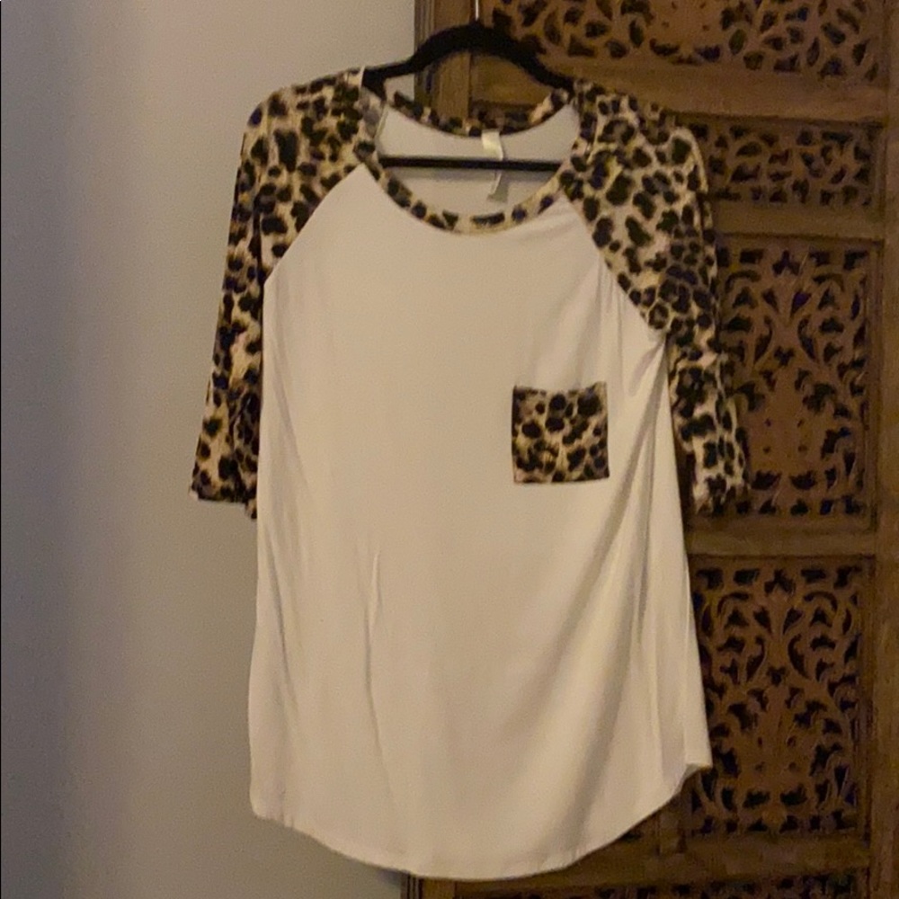 Animal print soft tee